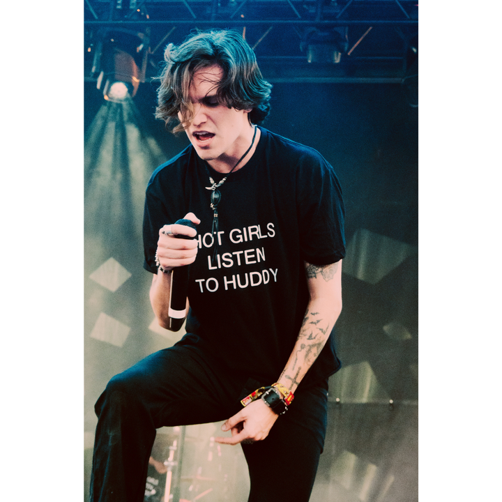 Hot Girls Listen To Tee (Huddy )