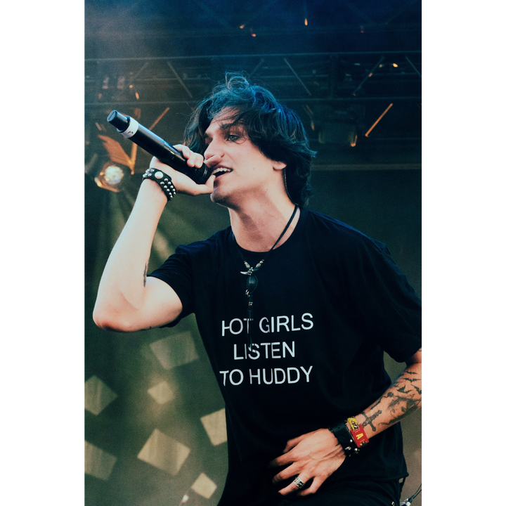 Hot Girls Listen To Tee (Huddy )